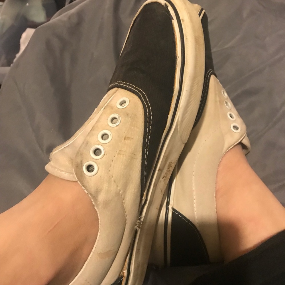 Vans - Picture 3 of 4